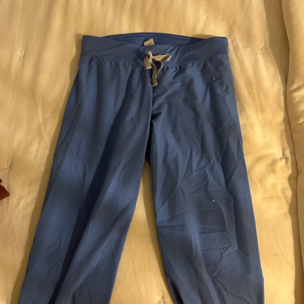 Figs Livingston basic scrub pants in ceil blue